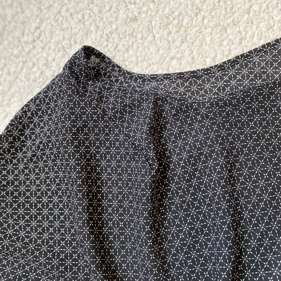 Torrid | Red Border Print Georgette Mock Neck Tank - Picture 7 of 9